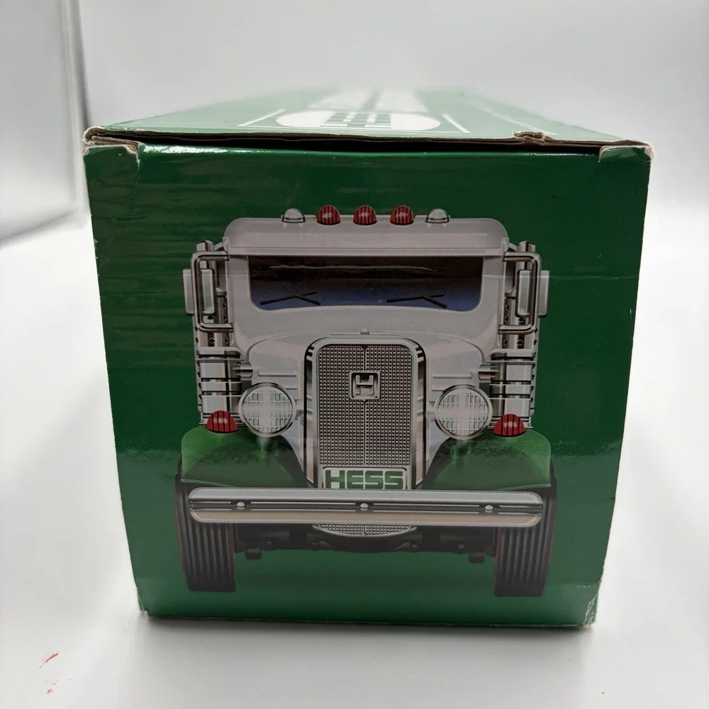 Hess Truck 2022 Flatbed Truck and‎ Hot Rods W/ Led Lights & Sounds